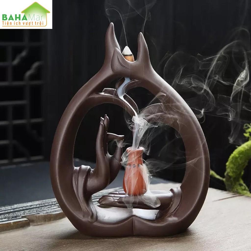 THÁC KHÓI TRẦM HƯƠNG TRÊN ĐÔI TAY PHẬT Sáng tạo vẻ đẹp với phong cách điêu khắc, thú vị và hấp dẫn. Quà tặng h