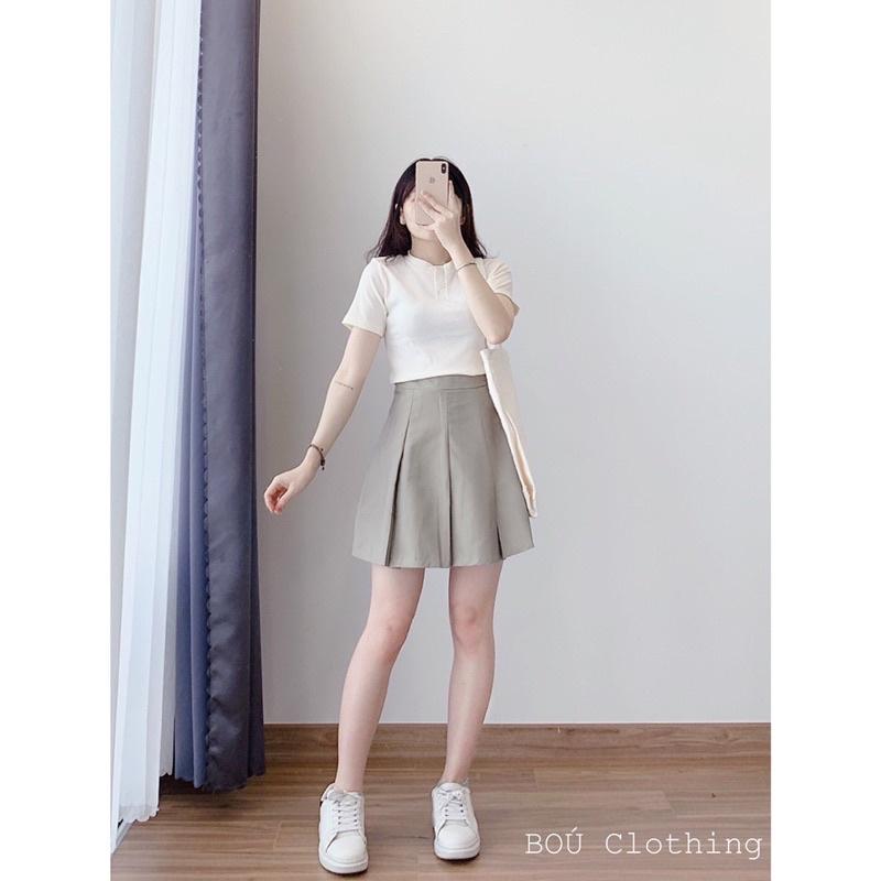 Set Áo thun kem + chân váy xếp ly nâu xám
