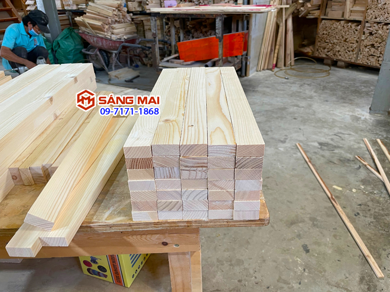 Thanh gỗ thông 2cm x 4cm x dài 50cm + láng mịn 4 mặt