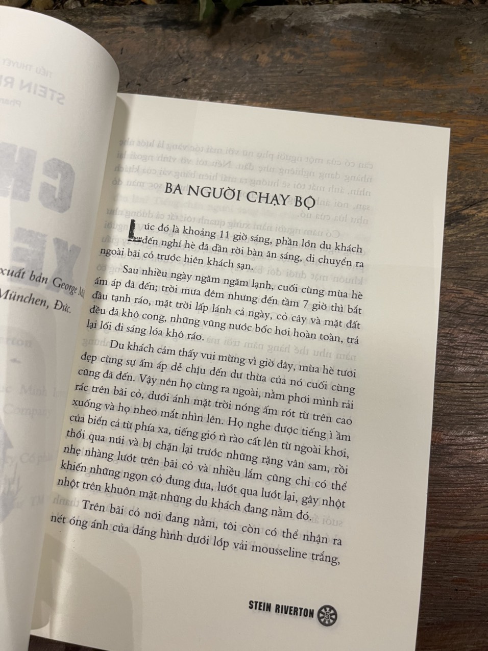 CHIẾC XE SẮT – Stein Riverton – Phan Ba dịch – Phúc Minh Books – NXB Văn Học
