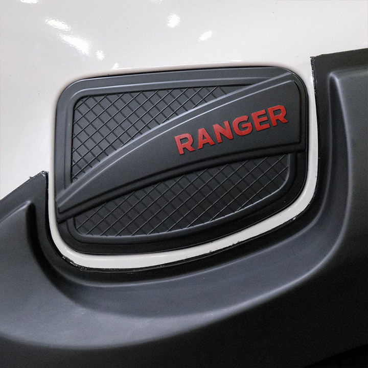 Ốp Nắng Xăng Dành Cho xe Ford Ranger 2020