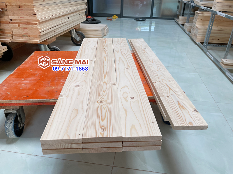 Tấm gỗ thông mặt rộng 12cm x dày 2cm x dài 120cm + láng mịn 4 mặt