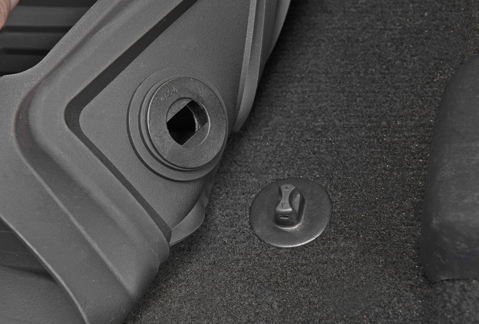 Thảm lót sàn xe ô tô dành cho TOYOTA RAV4 2013-2018 Nhãn hiệu Macsim 3W chất liệu nhựa TPE đúc khuôn cao cấp - màu đen