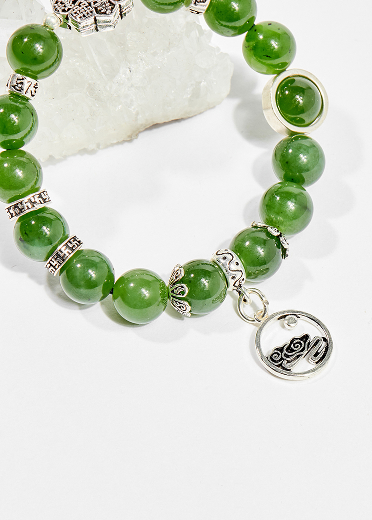 Vòng tay phong thủy đá ngọc bích charm hoa 10mm mệnh hỏa , mộc - Ngọc Quý Gemstones