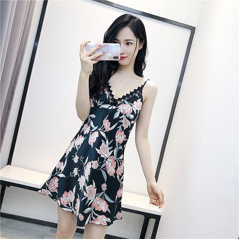 Bộ Đồ Ngủ NữSALE SẬP XÀNVáy ngủ hoa 2 dây phối ren Y146