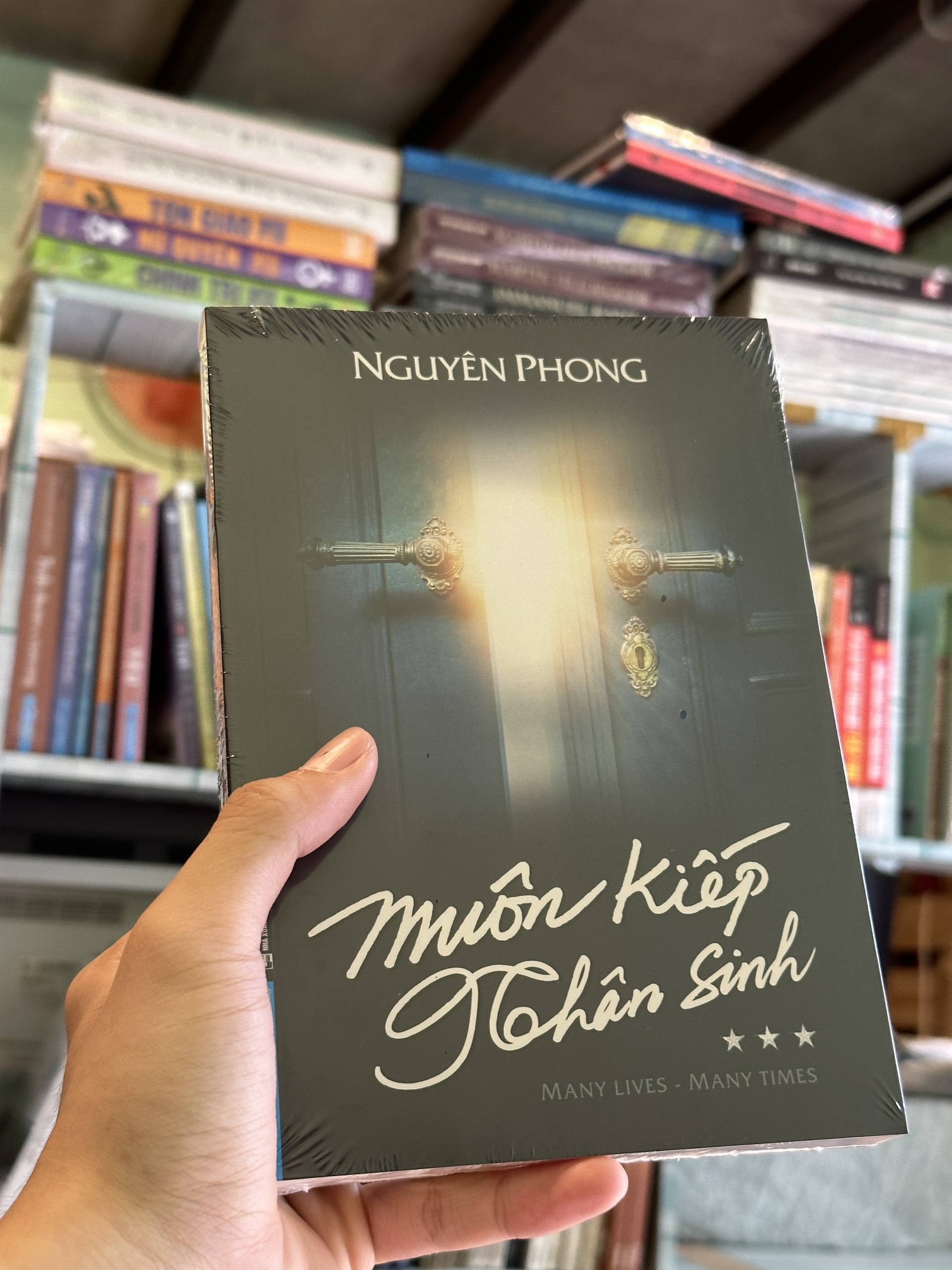 MUÔN KIẾP NHÂN SINH - Phần 3 - Nguyên Phong (GS. John Vũ) - (bìa mềm)