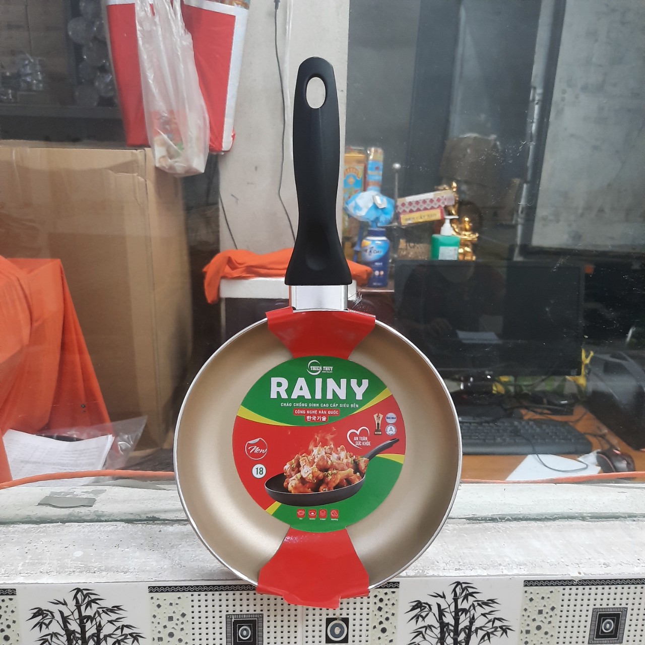 Chảo chống dính RAINY -RNS 26 cm high class - Hàng Chính Hãng