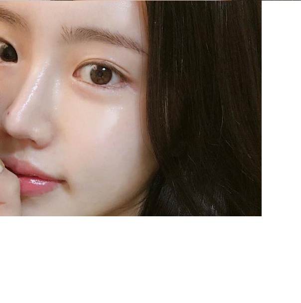 Sữa rửa mặt sạch nhờn chiết xuất táo đỏ Beauskin Hàn quốc