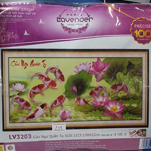 Tranh thêu cửu ngư quần tụ LV3203 - kích thước: 108 * 52cm.