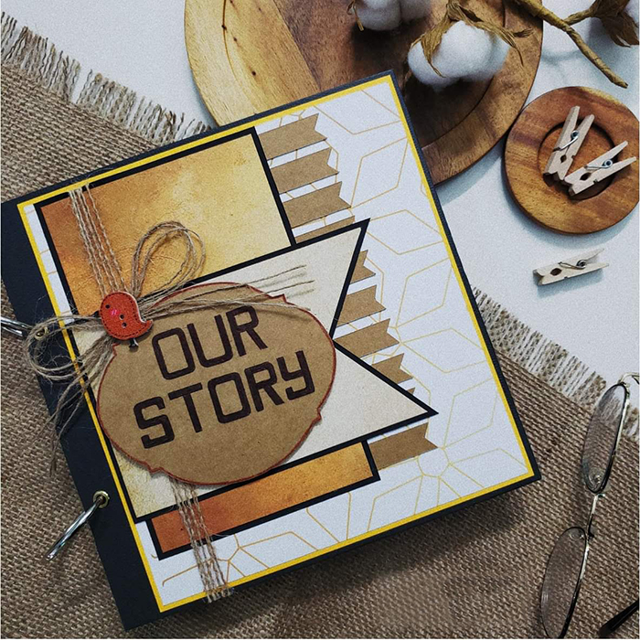 Scrapbook Our Story (12 Trang)