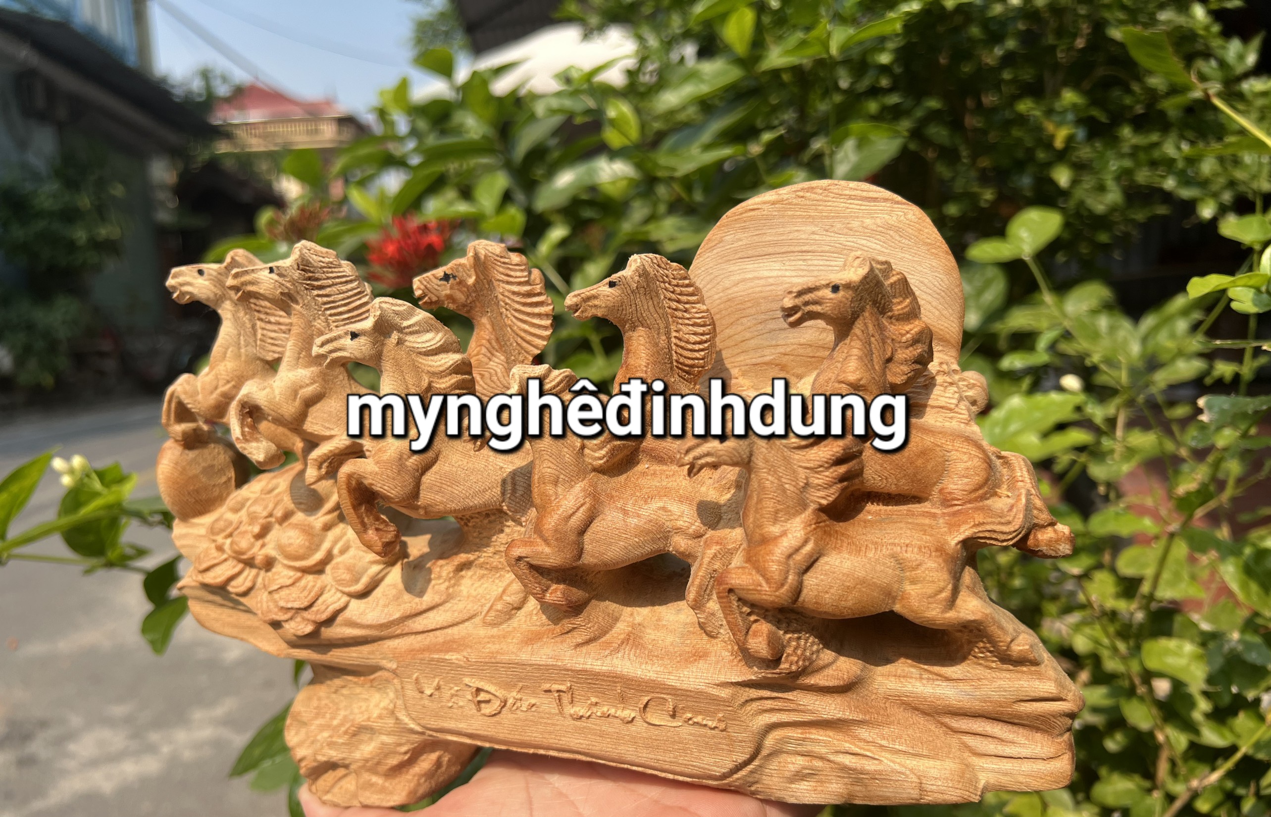 Cầu ngựa bát mã bằng gỗ ngọc am thơm nức kt 25x15x6cm