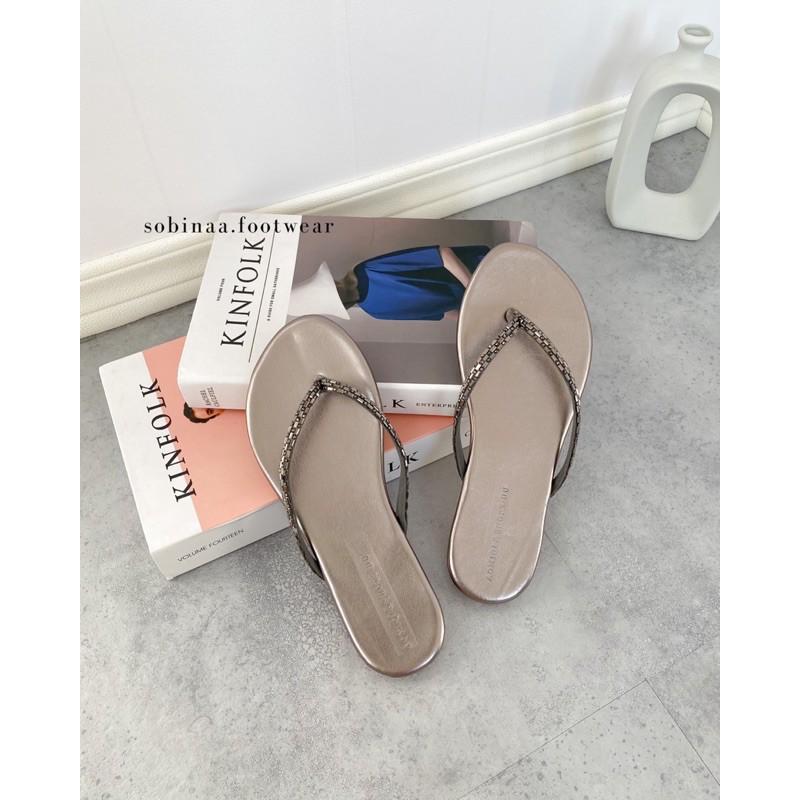 Dép Quai Ngang Đính Đá HU91 Siêu Xinh