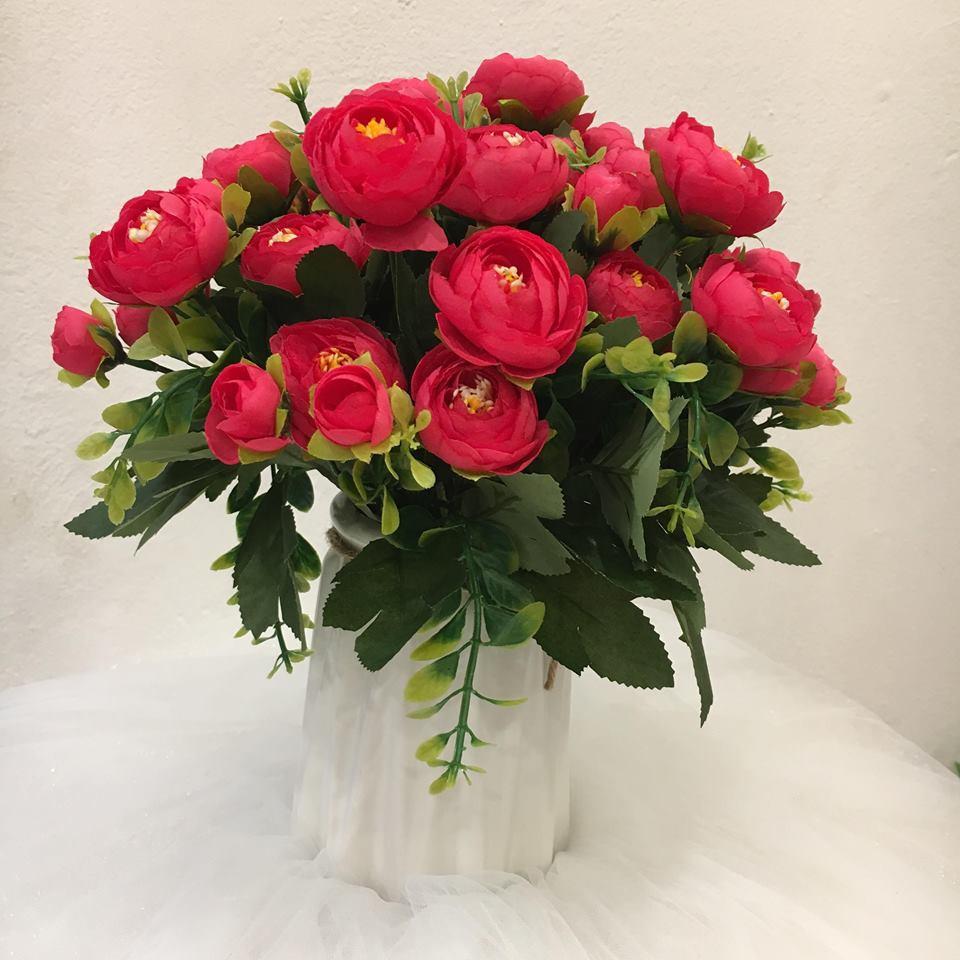 Hoa giả, cành 6 bông hoa hồng trà Châu Âu nhụy vàng trang trí tuyệt đẹp