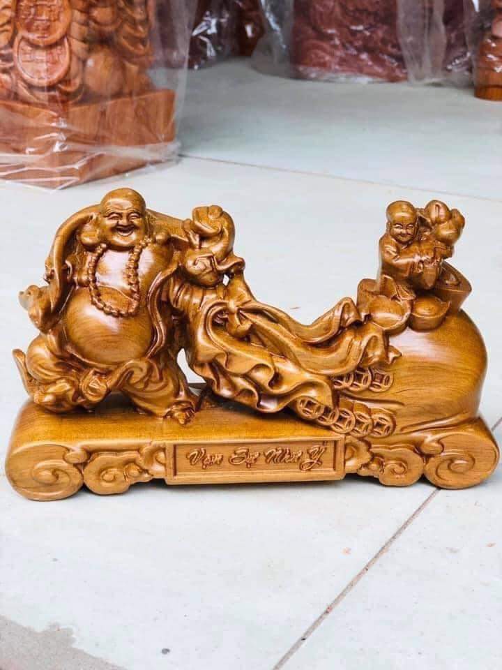 Tượng Phật Di Lặc Kéo Bao Để Trên Xe Ô Tô Nơi Làm Việc - Gỗ Bách Xanh ngang 20cm