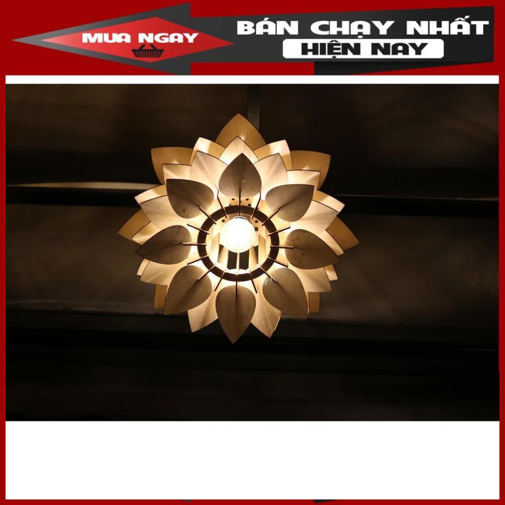Đèn gỗ hoa sen Đèn gỗ thả trần gia công trang trí nhà và decor quán cafe bền đẹp, độc, lạ hiện đại 2021