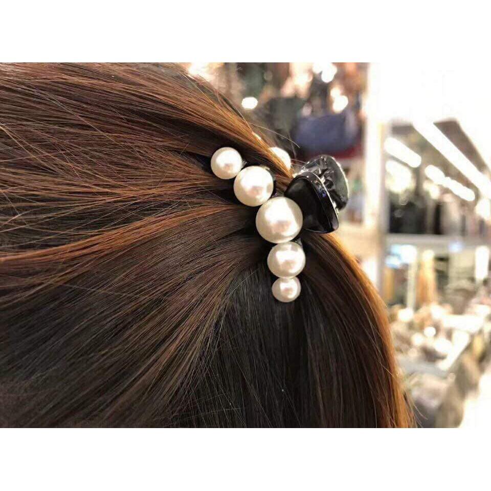 Kẹp tóc ngọc trai cho bạn gái