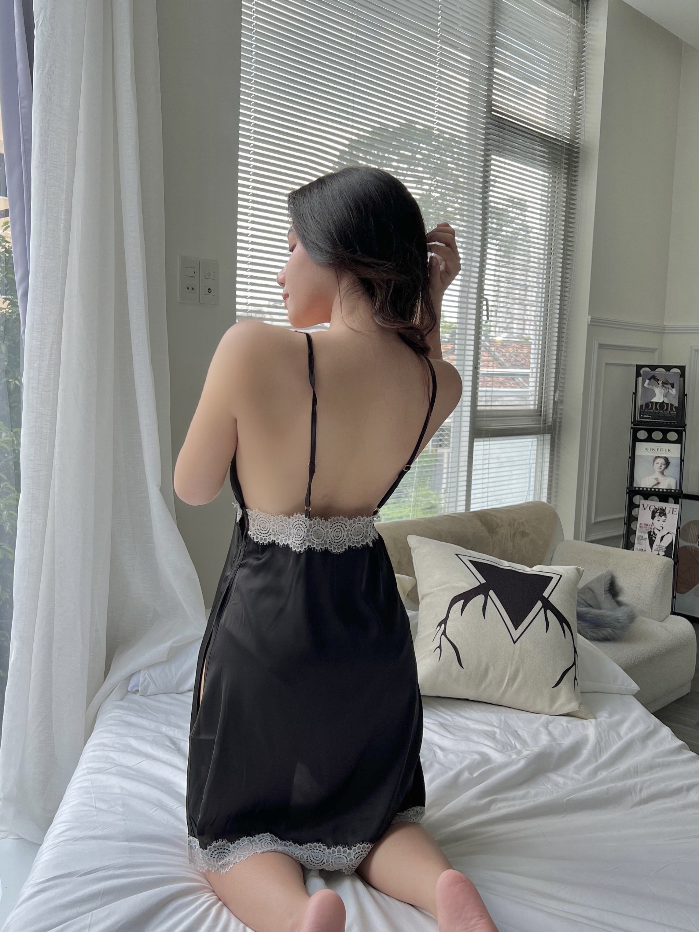 Váy ngủ lụa hai dây hở lưng sexy P1 - Đầm ngủ nữ cao cấp gợi cảm - Đồ ngủ nữ sexy