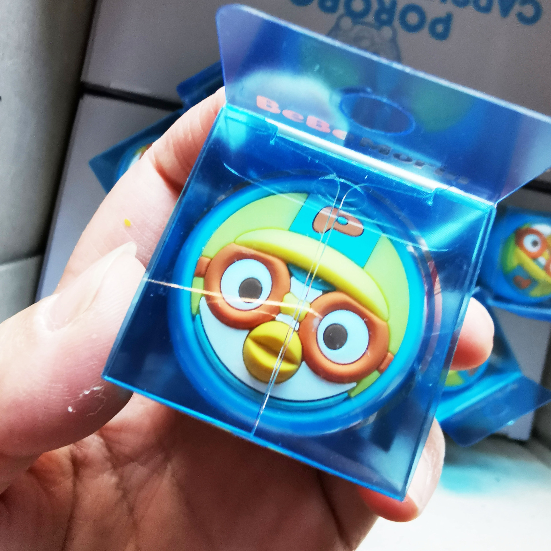 Son dưỡng môi trẻ em Pororo Capsule Lip Balm dưỡng ẩm hiệu quả an toàn cho bé Hàn Quốc 5,8g