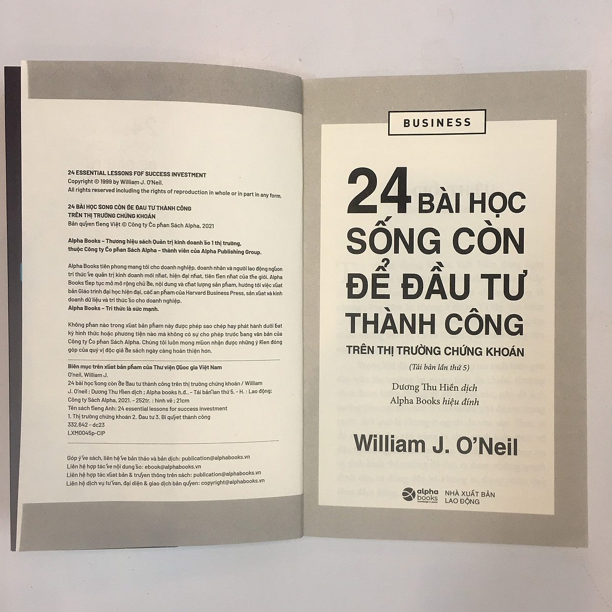 24 Bài Học Sống Còn Để Đầu Tư Thành Công Trên Thị Trường Chứng Khoán (Tặng Kèm Bookmark Tiki)