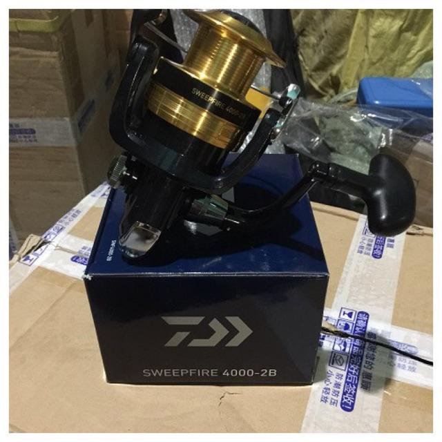 Máy câu cá daiwa 3000