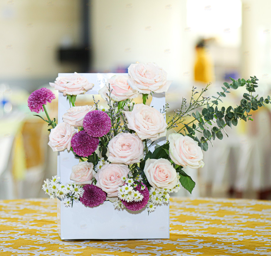 Gói 10 túi giấy cắm hoa, túi giấy đựng hoa, gói hoa làm quà tặng hình chữ nhật 1 cửa