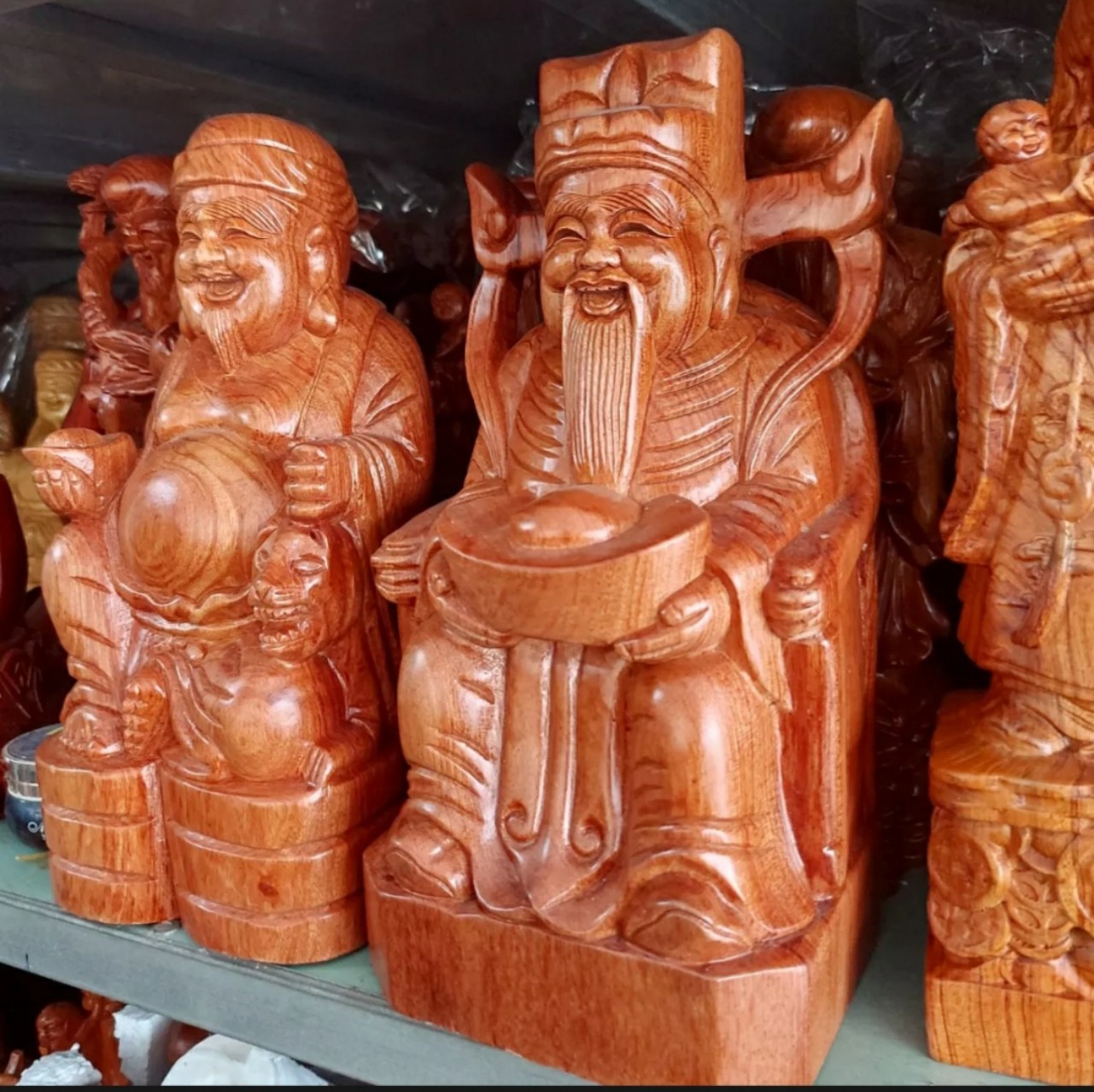 Tượng Thần tài thổ địa gỗ Hương nguyên khối  cao 30cm
