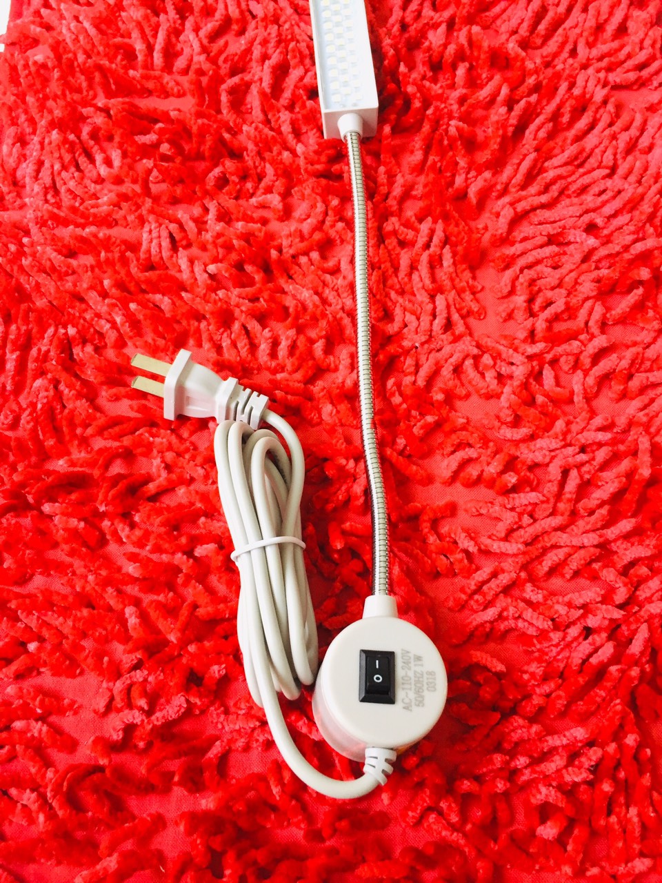 Đèn led gắn máy may 30 bóng hít nam châm