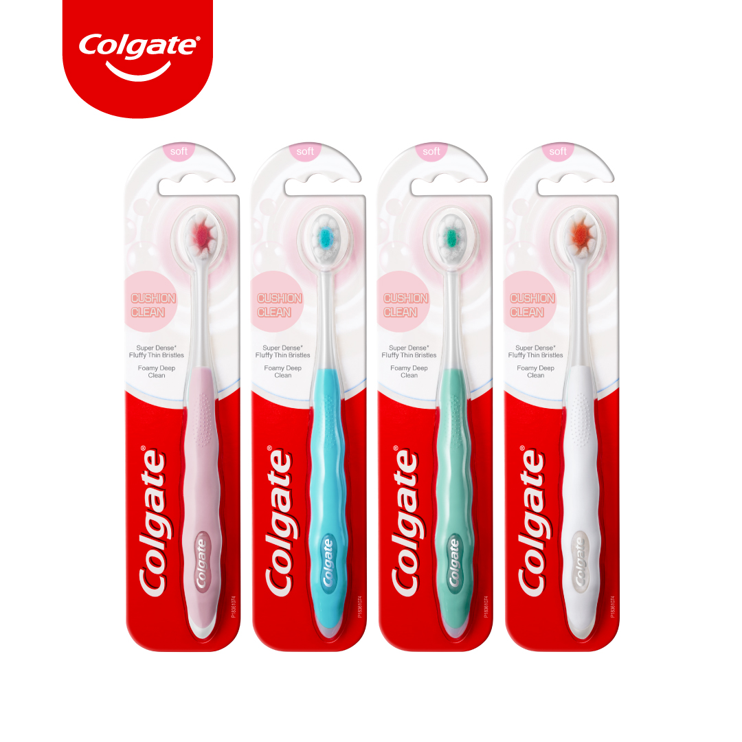 Bộ 4 bàn chải đánh răng Colgate Cushion Clean (Màu ngẫu nhiên)