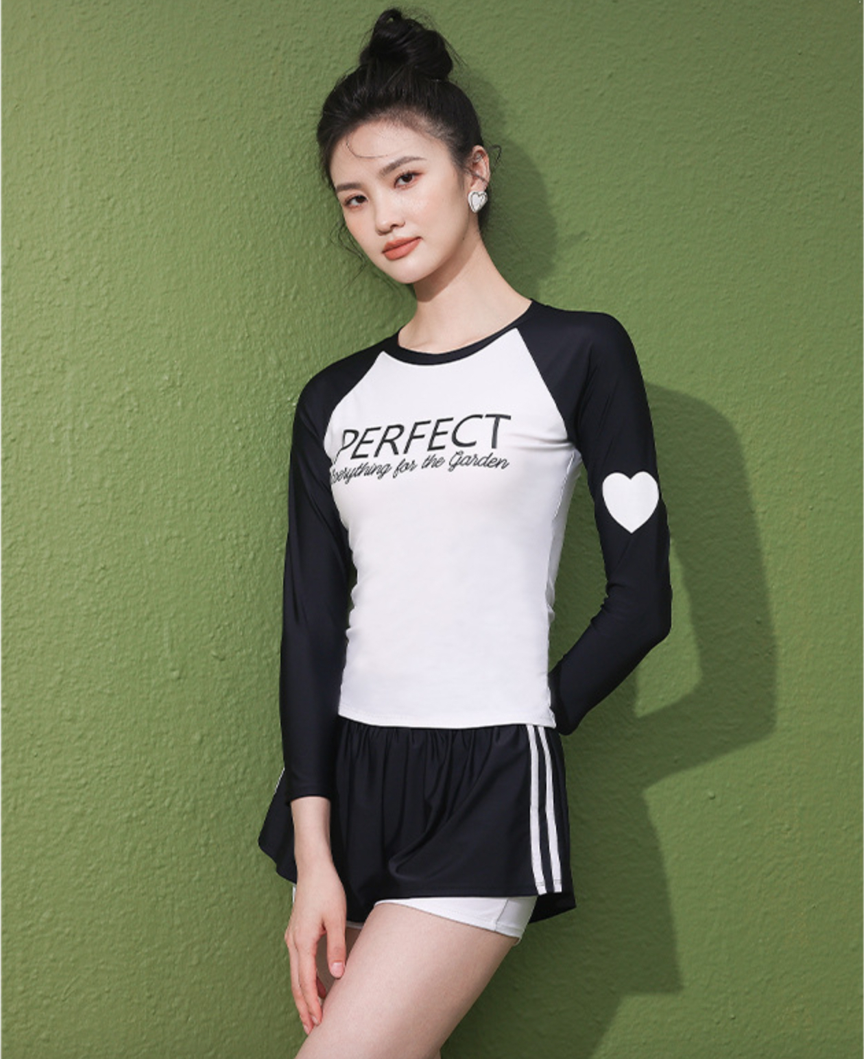 Bộ đồ bơi bikini nữ hai mảnh tay dài che nắng kín đáo đi tắm biển hot trend - B09