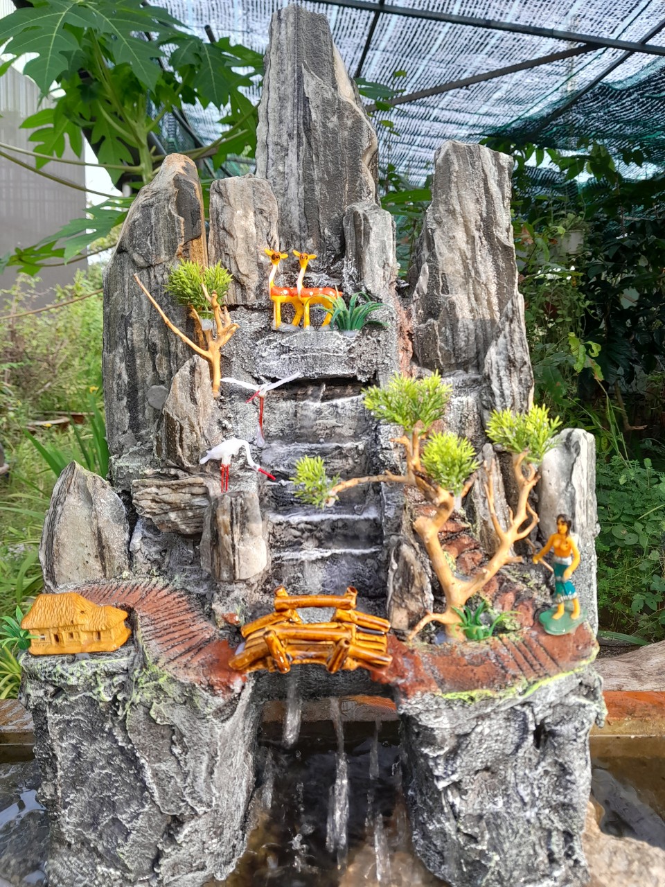 Hòn Non Bộ Bể Cá Tặng Kèm Máy Bơm – Hòn Non Bộ Sân Vườn – Hòn Non Bộ Thác Nước Ngoài Trời