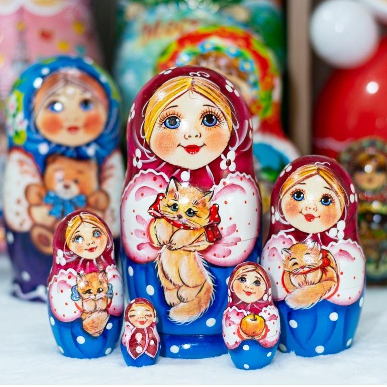 BỘ BÚP BÊ NGA MATRYOSHKA 5 LỚP 15CM "YULIA ÔM MÈO" QUÀ LƯU NIỆM NGA ĐỘC ĐÁO CỰC ĐẸP