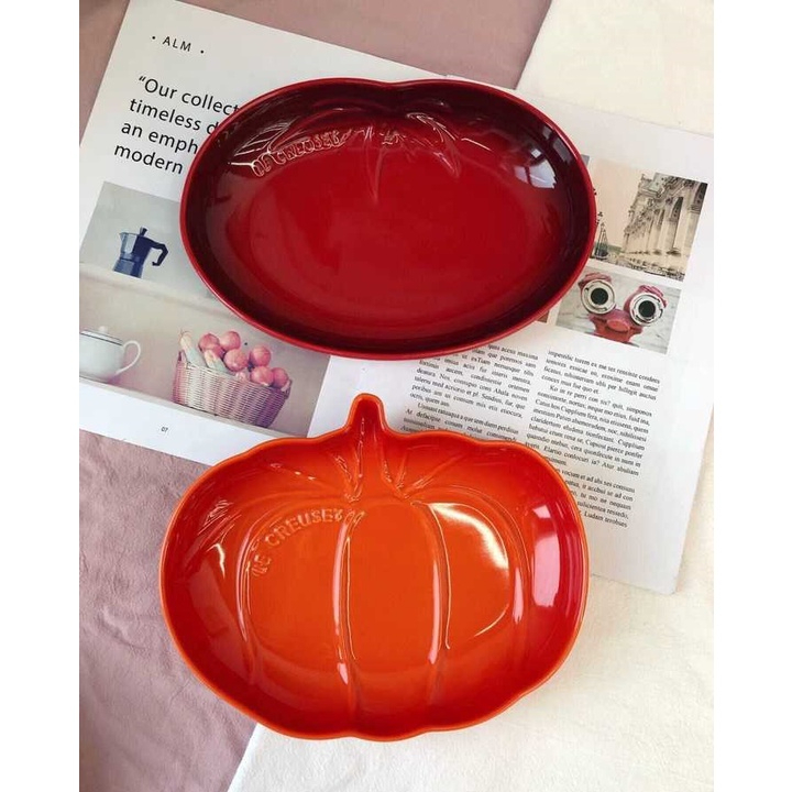 Đĩa le creuset hình quả bí ngô, cà chua, đường kính 23cm