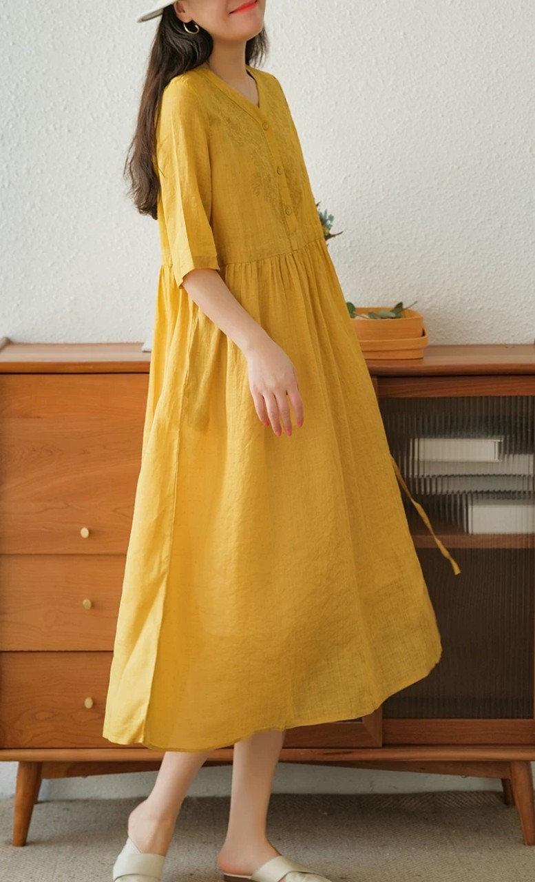 Đầm linen dáng dài cổ tim thêu hoa, Váy linen suông nữ thắt eo phong cách retro AH189