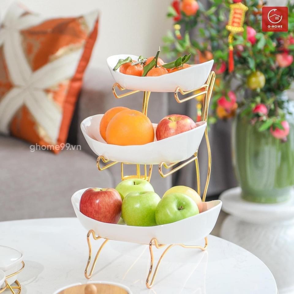 KHAY ĐỰNG SALAD, BÁNH KẸO HOA QUẢ 3 TẦNG BẰNG SỨ KHUNG KIM LOẠI MẠ VÀNG CAO CẤP - VD154