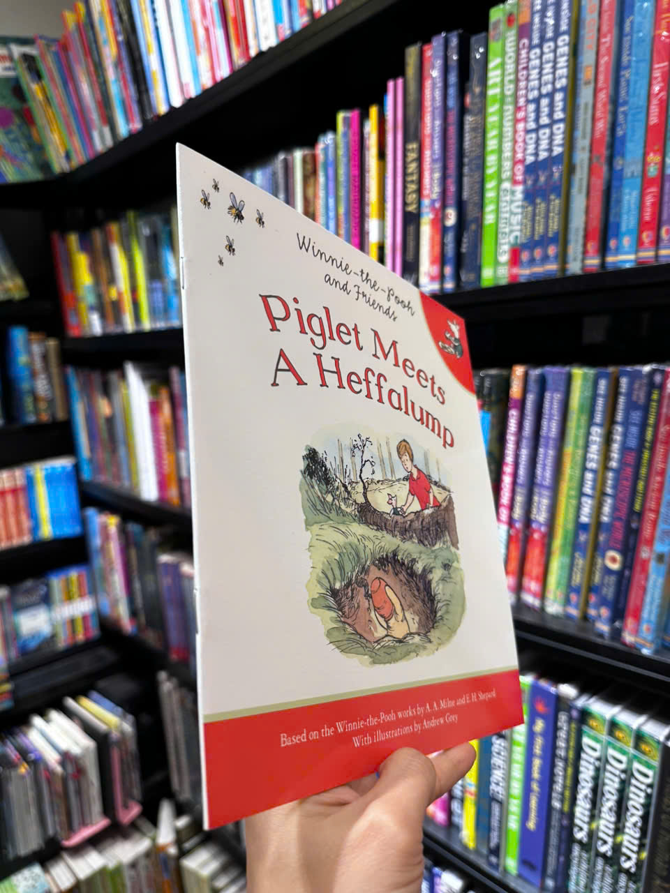 Sách - Winnie-the-Pooh: Piglet Meets a Heffalump - Sách ngoại văn, sách thiếu nhi tiếng Anh, bìa mềm, nhập khẩu UK