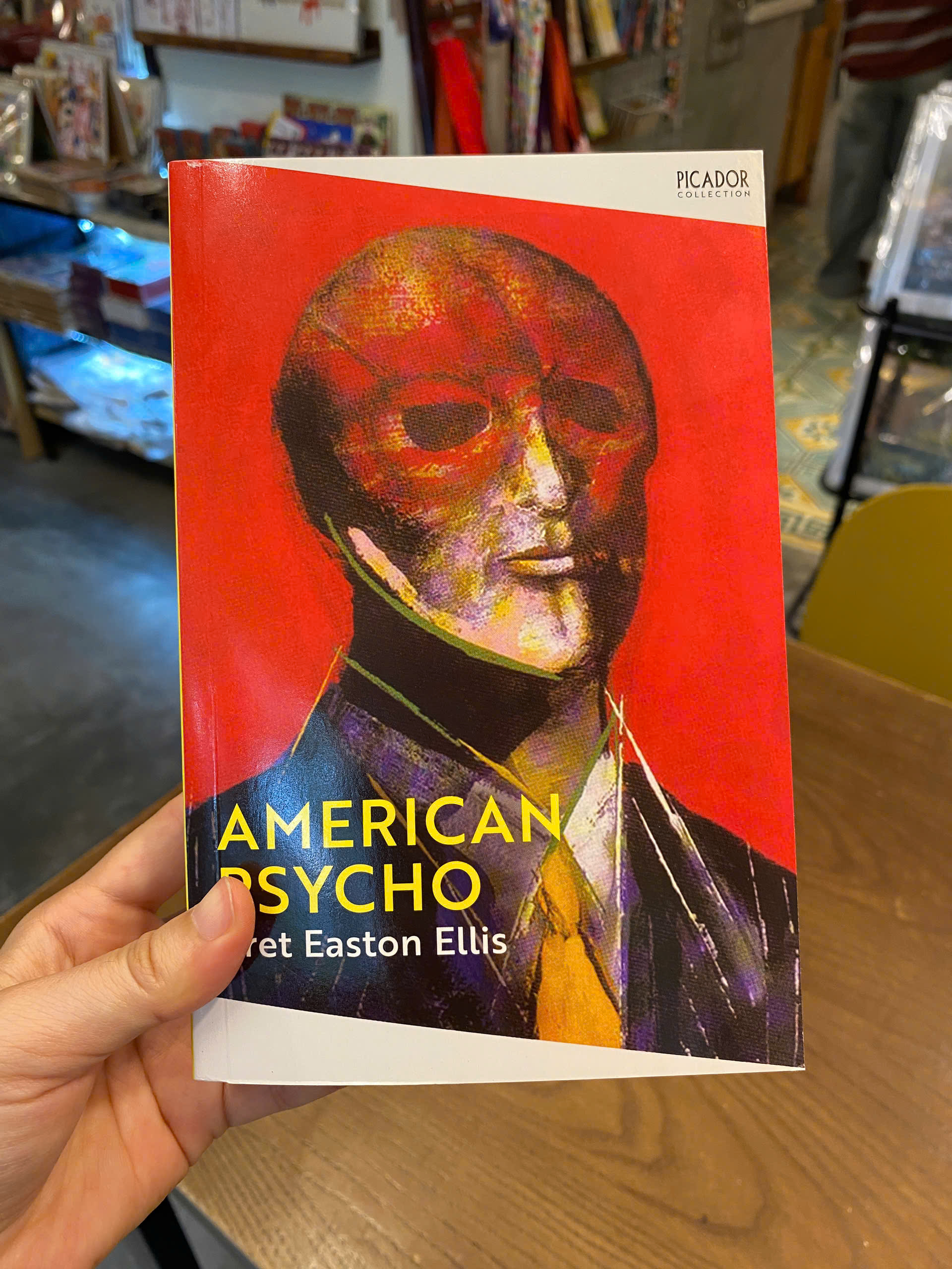 Sách - American Psycho: The Controversial Horror Classic by Bret Easton Ellis | Classics Horror Book
