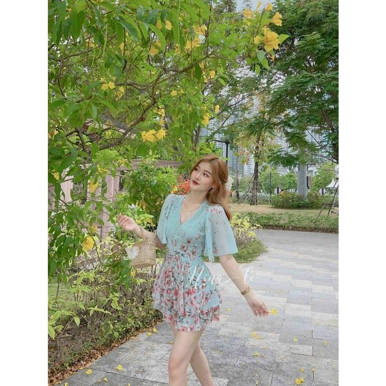 Jum cổ tim tay loe họa tiết hoa nhí xinh xắn
