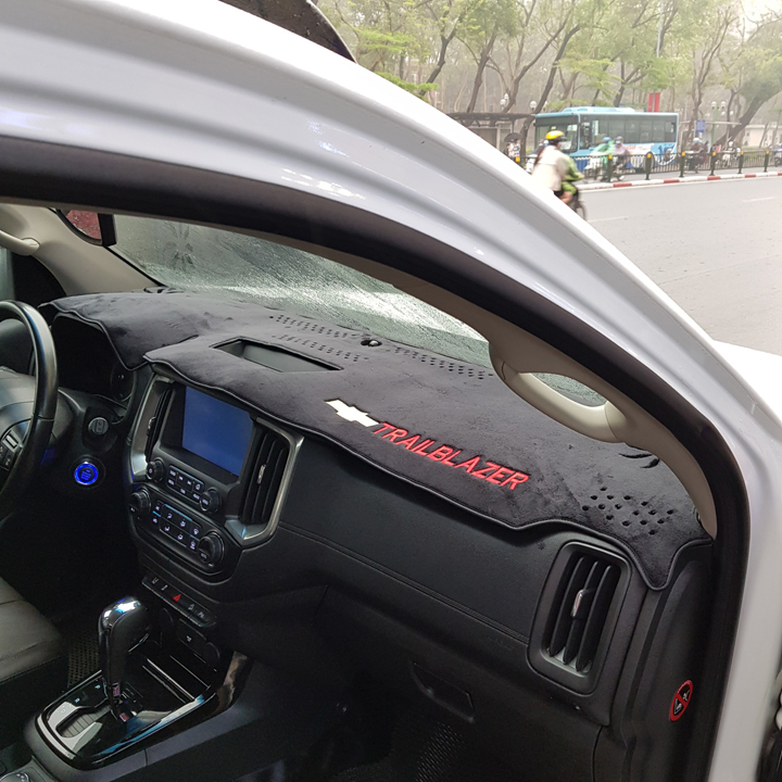 Thảm nhung taplo Cao cấp dành cho xe Chevrolet Trailblazer