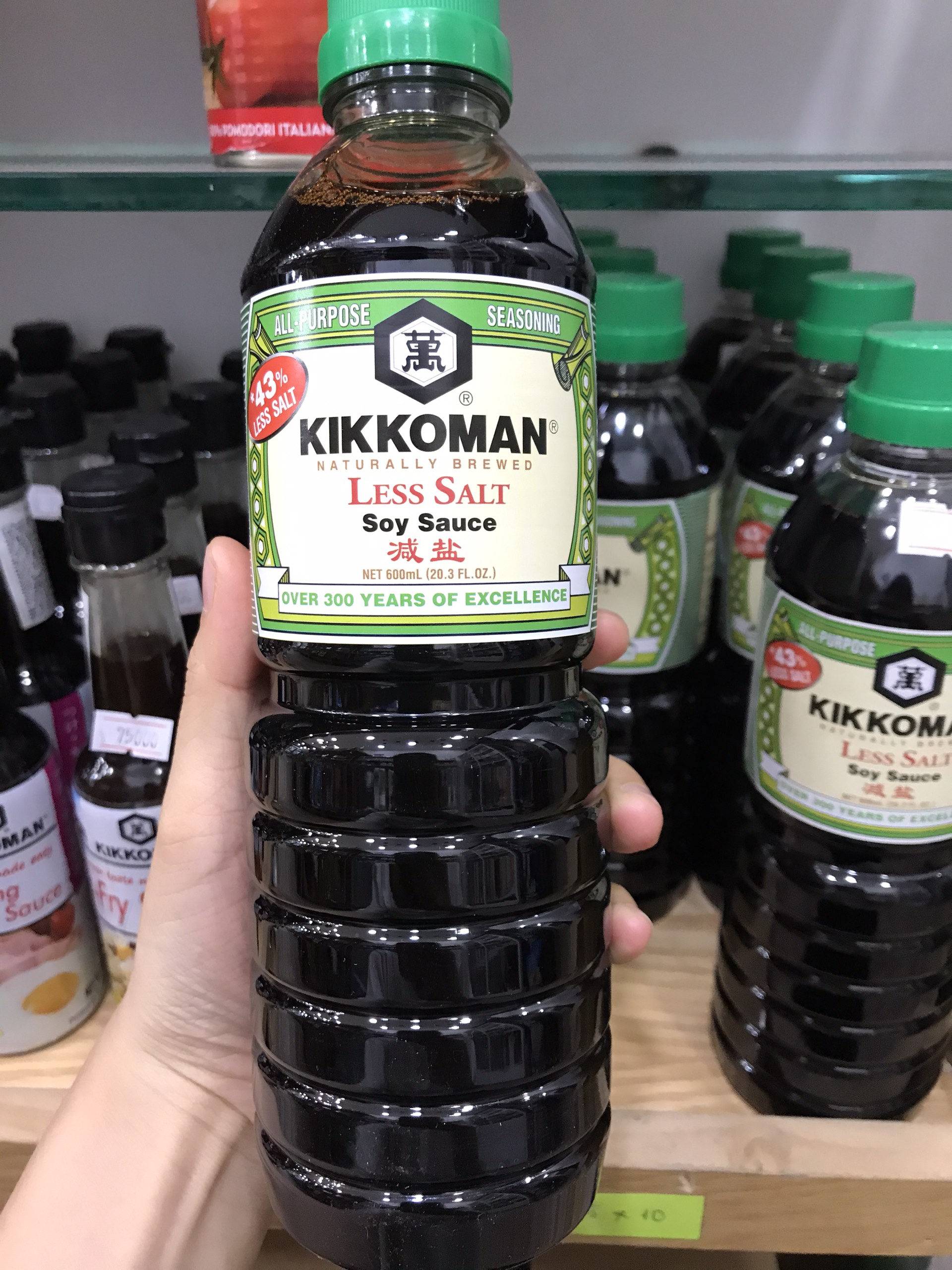 Nước tương ít muối 43 % Kikkoman 600ml (Bottle)
