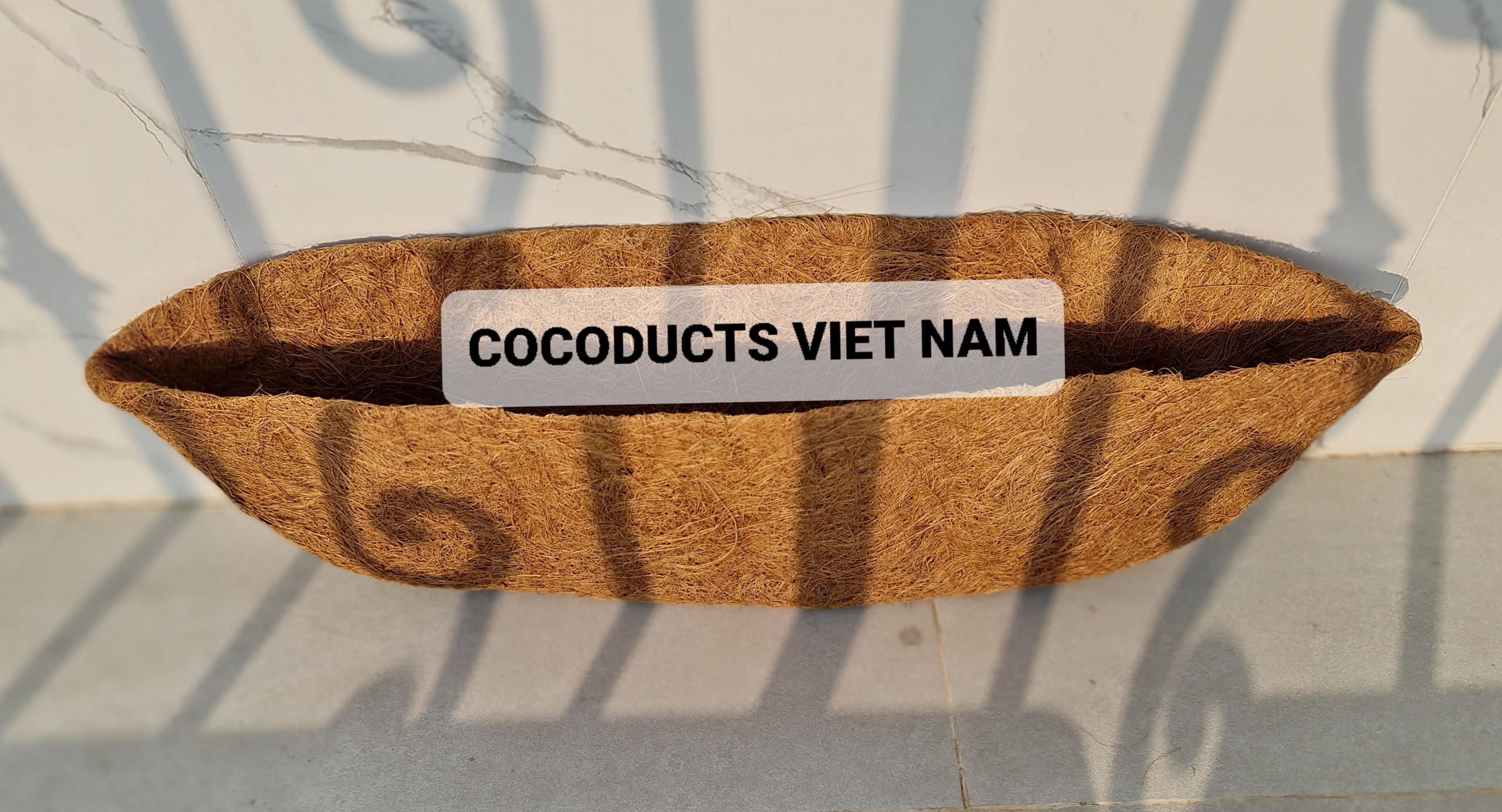 Giá thể trồng hoa, vỏ xơ dừa giỏ treo ban công