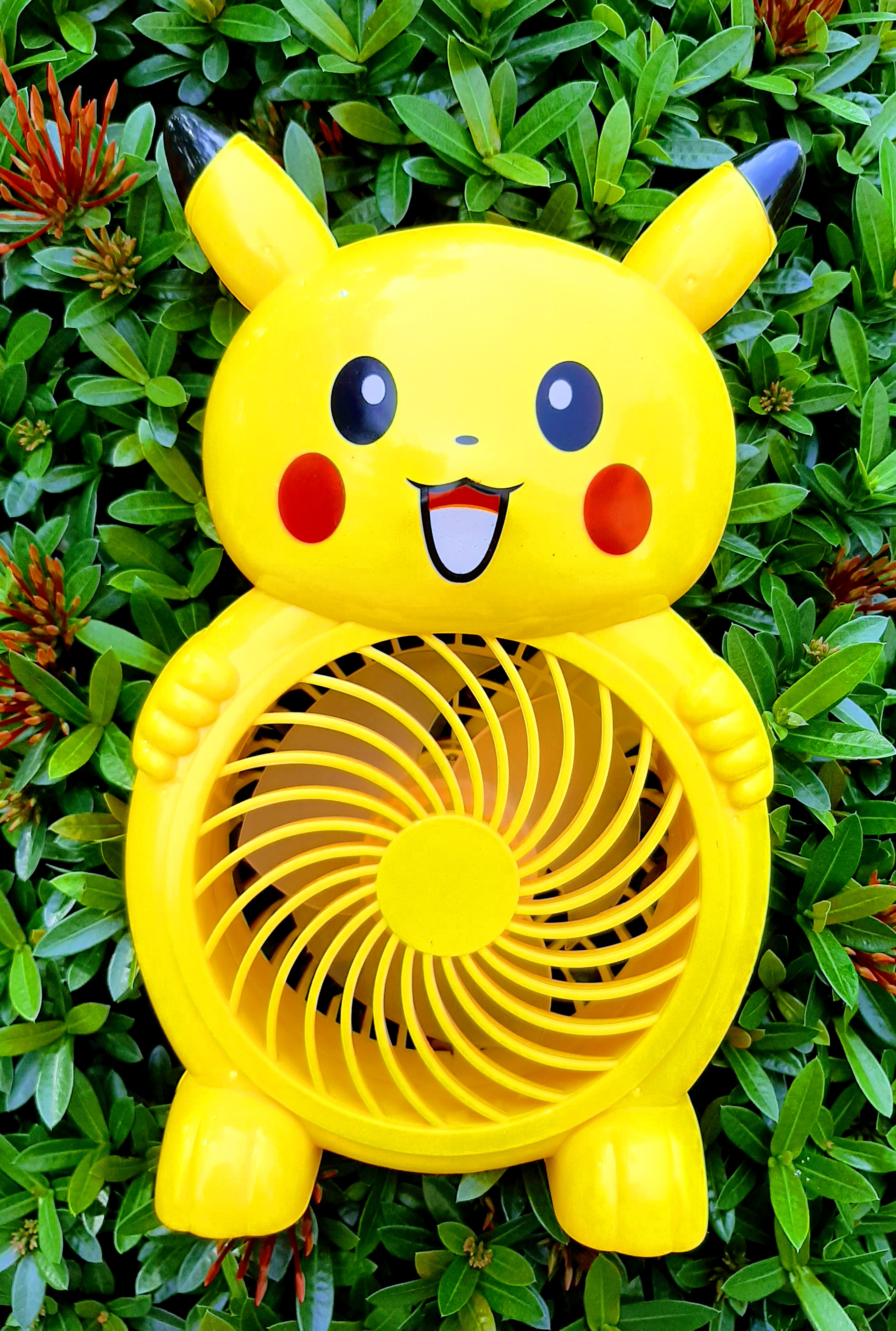 Quạt Mini Cầm Tay Tích Điện Hình PIKACHU Siêu Mát Dùng Cổng Sạc USB.