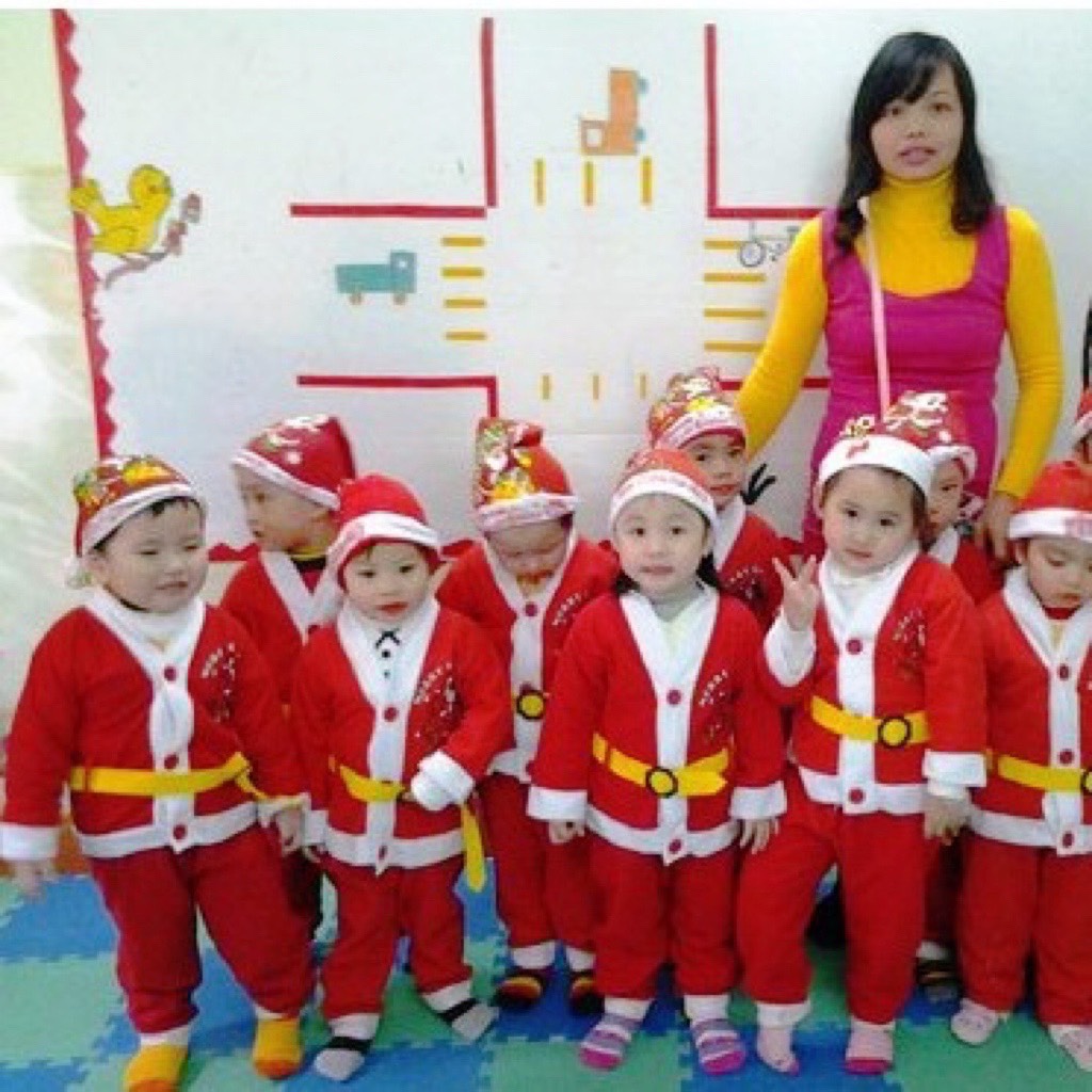 Bộ Quần Áo Ông Già Noel + Tặng Nón Bé Trai, Gái 18-&gt;25 Tháng-Quần Áo Hóa Trang Noel Giáng Sinh