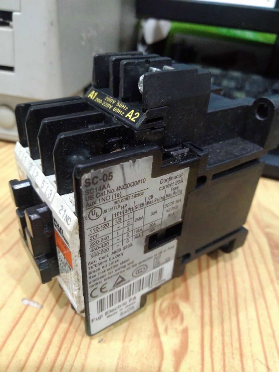 Khởi động từ thiết bị điện 20A
