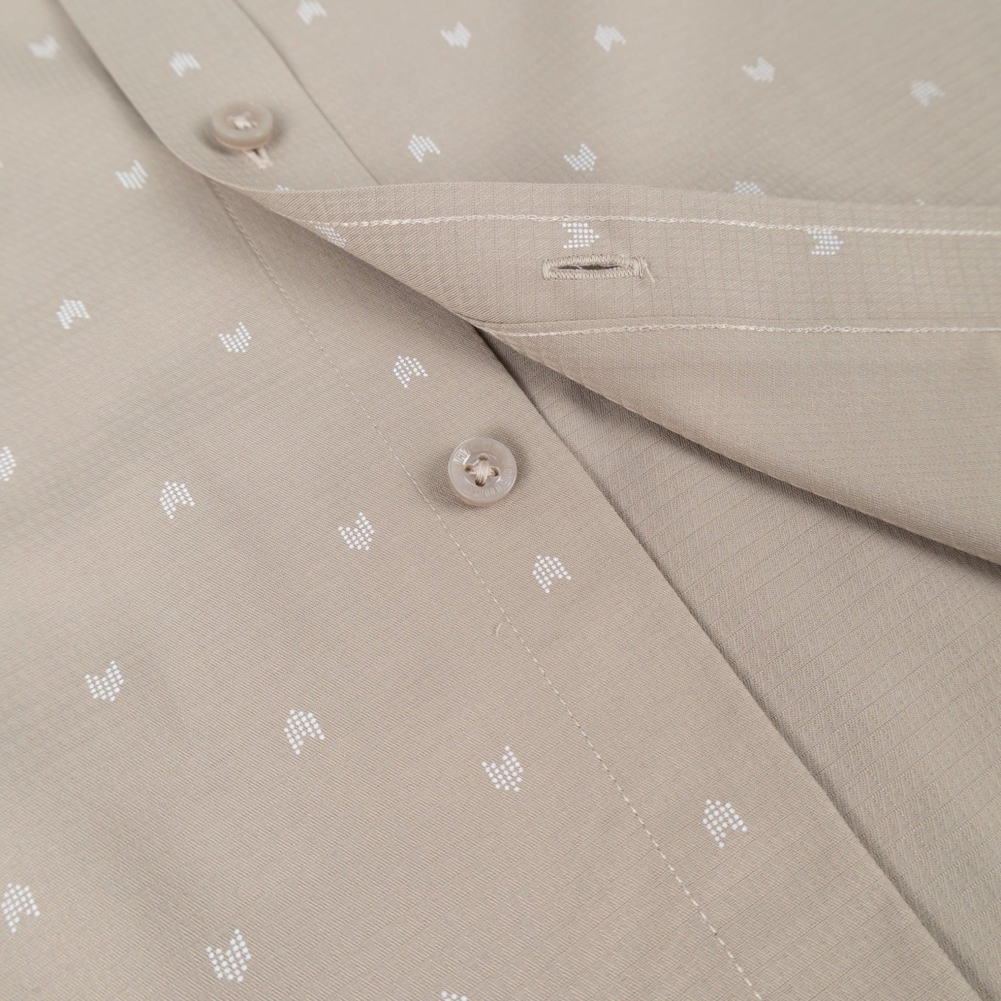 Áo sơ mi nam KHATOCO Tailor Fit ngắn tay A1MN518T2-CNIN771-2704-N