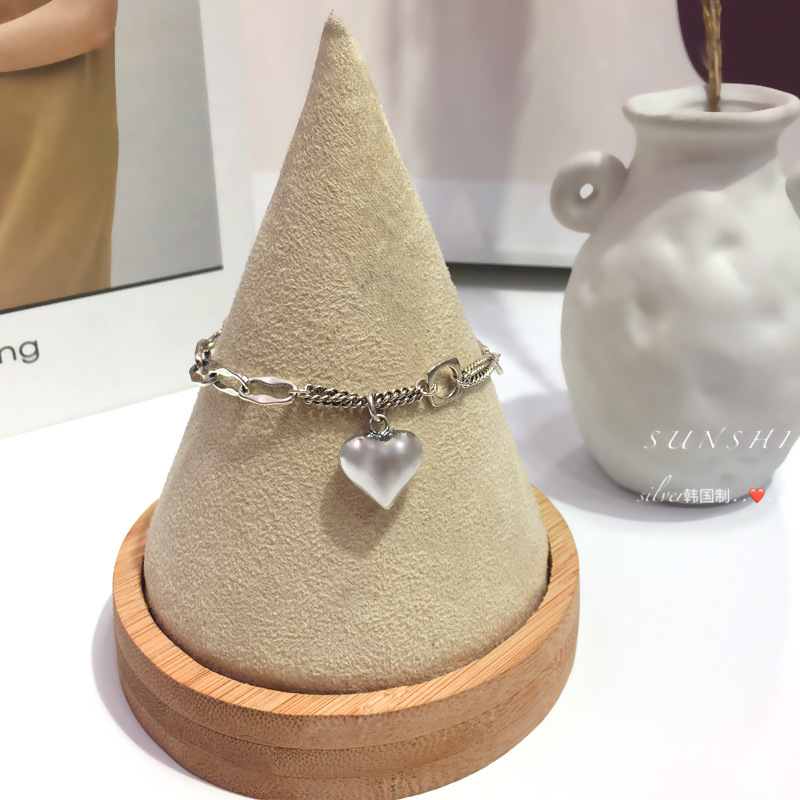 Vòng tay trái tim tình yêu