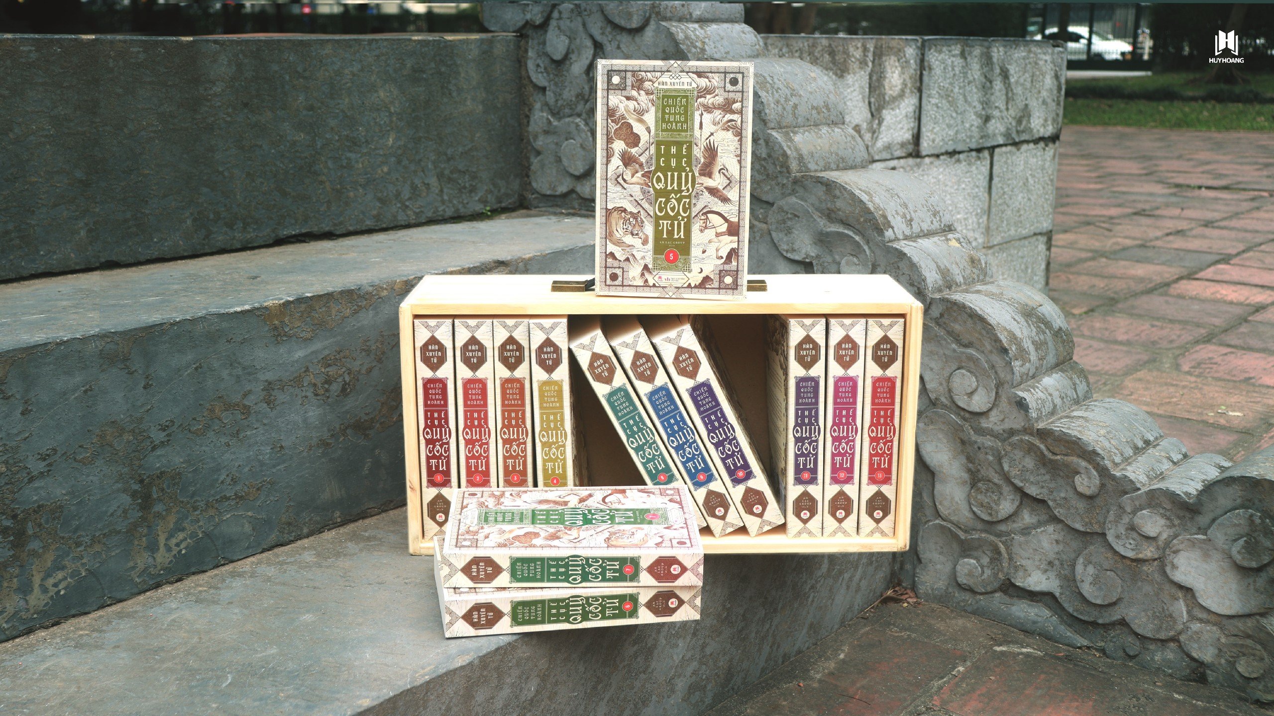 Thế cục quỷ cốc tử (trọn bộ 13 tập) - Bìa mềm, hộp gỗ