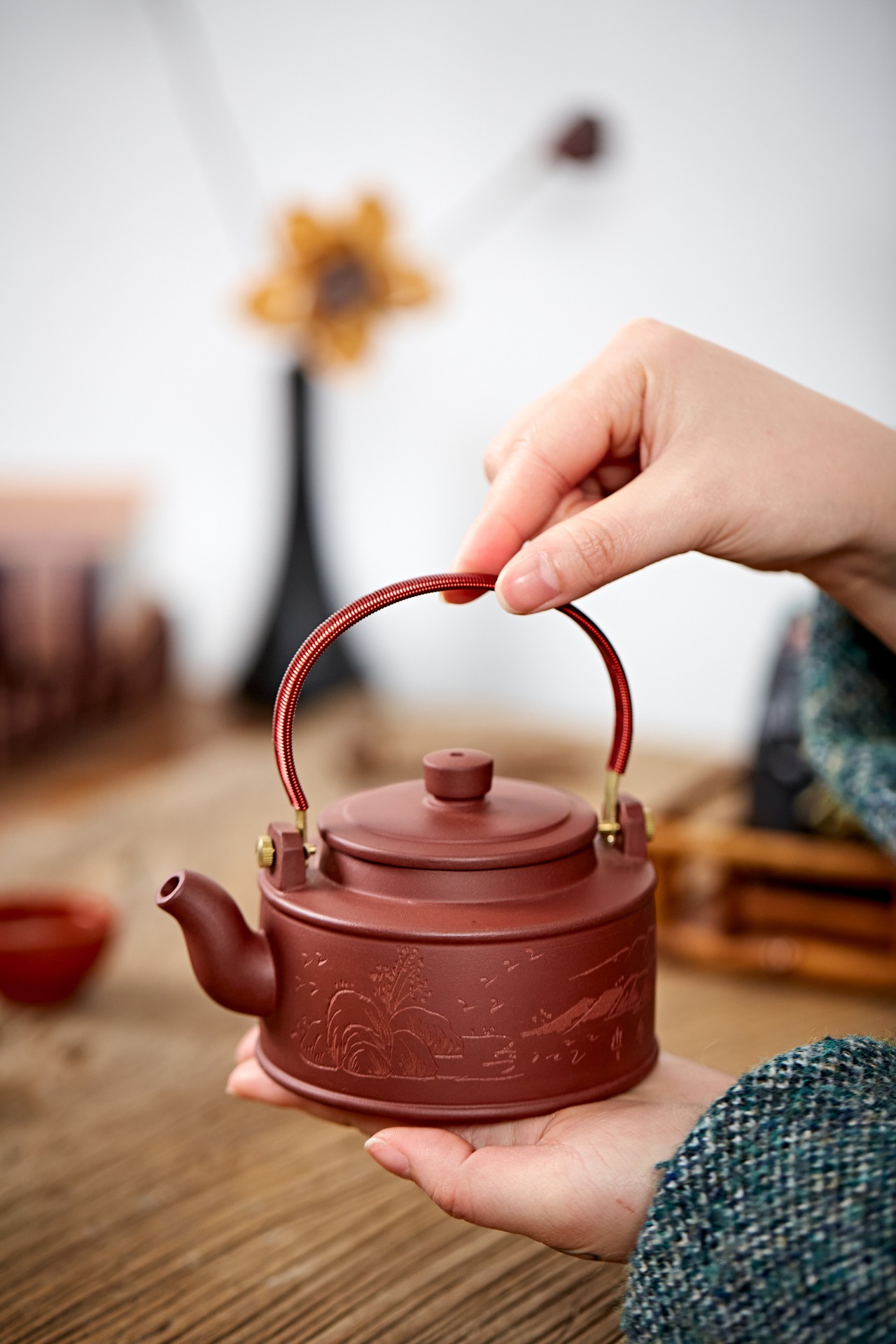 Ấm trà tử sa đề lương Nghi Hưng 300ml