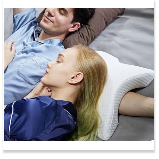 Gối Cuddle Couple cặp đôi công sở cao su non