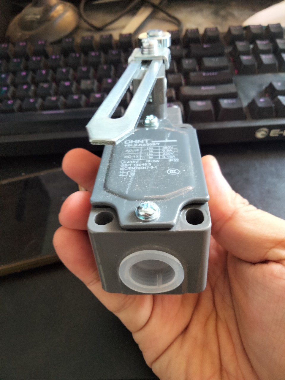 Công tắc hành trình YBLX-K3/20S/T Chint