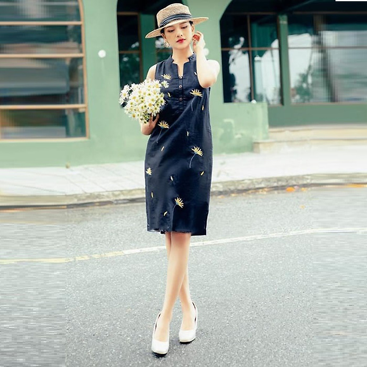 Đầm suông Linen tưng Premium sát nách cổ tàu thêu hoa mặc tết thêm rực rỡ